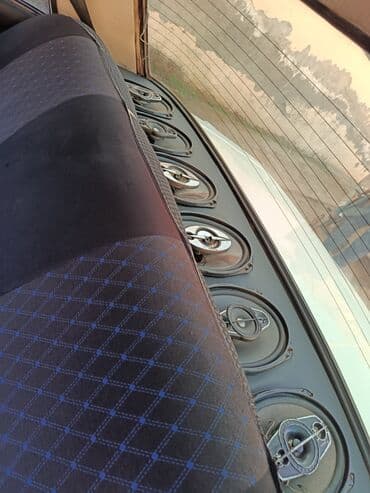 xirdalan heyet evi type 1: VAZ 2107, ağ rəng, sedan kuzov. - Xarici görünüş: ağ boya, xromlu ön — 9