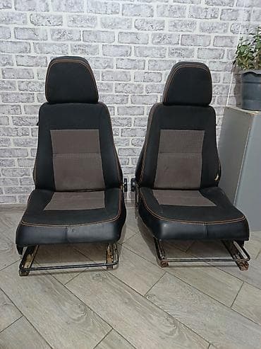 Niva urban ön oturacaqları qızdırıcısıda var.vəziyyəti yaxşıdır