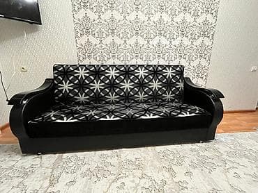 işlenmiş kreslo: 1 divan ve 2 kreslo. Yaxsi veziyyetdedir. Acilib yigilir. Unvan — 5