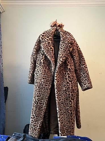 Paltolar: Leopar naxışlı süni kürk palto - Brend: SOYA (yaxada etiket — 1