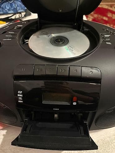 musiqi sentir: FUJITEL FJ-777 portativ musiqi mərkəzi Xüsusiyyətlər: - FM/AM radio — 1