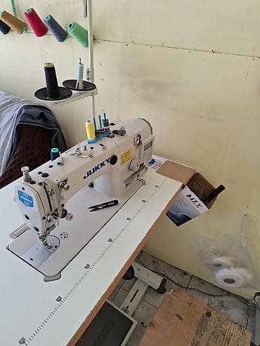 Sənaye tikiş maşını – JUKKY (elektron panel ilə) Xüsusiyyətlər: - Tək — 1