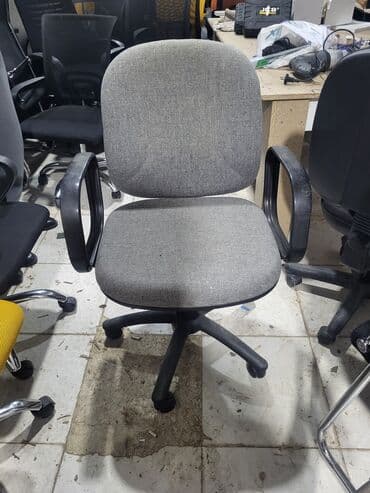 офисные кресла: Ofis kreslilari tekerli,ve tekersiz. ela veziyyetdedirler.hec bir — 6