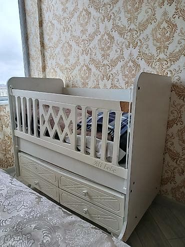 Oğlan və qız üçün, İşlənmiş, Dördbucaq, Beşik, Matras ilə, Yellənmə mexanizmsiz