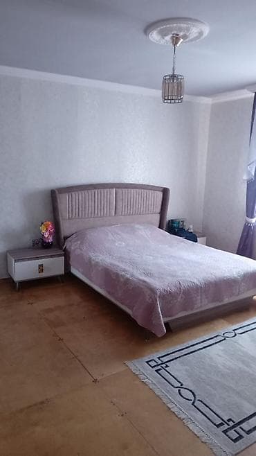 perde sederek: Satılır: 4 otaqlı mənzil/interyer - Geniş, işıqlı zal: dekorativ — 2