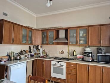 işlenmiş metbex mebeli gence: Salam, mətbəx mebeli TƏCİLİ satılır, qaz plitəsi və asperator üstündə — 3