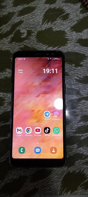 Samsung Galaxy A8 2018, 32 GB, rəng - Mavi, İki sim kartlı