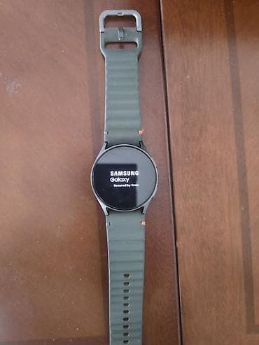 Samsung Galaxy watch 7, LTE. - Dairəvi AMOLED ekran, Always‑On