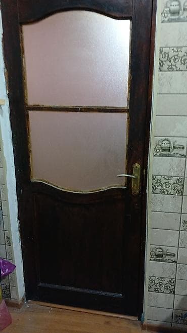 Taxta otaq qapıları – şüşəli dizayn - Material: massiv ağac (təbii