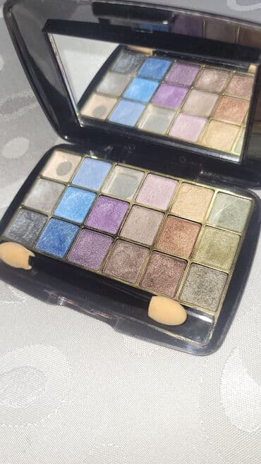 силиконовый бюстгальтер пуш ап: Göz kölgələri — 2