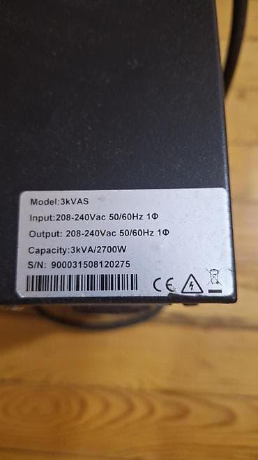 kamp store: EAST UPS – Model: 3kVAS - Güc tutumu: 3 kVA / 2700 W - Giriş: 208–240 — 4