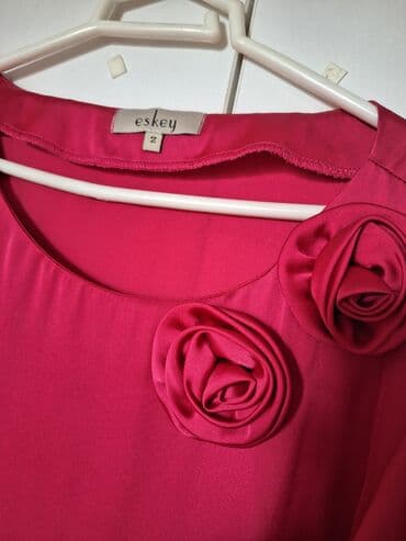 3 duymə koynək: 38-40 razmer. Pierre Cardin dən alınıb. ipək.шёлк — 2