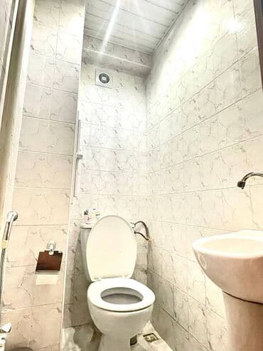 qusarda ucuz kiraye evler: Tibb Universitetinin yanında 9 mərtəbəli binanın 3-cü mərtəbəsində — 8