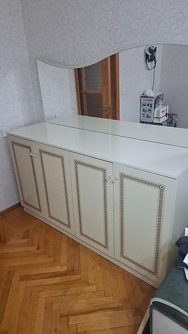 Kamod 120 azn əla vəzyətdədi ölçisi 1.61×0.47 H Aslanov 1835 Nəzrin