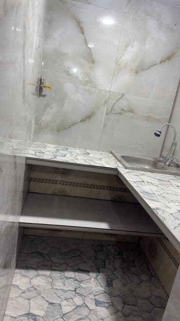 Otaqların satışı: Bayıl 20 ci sahə 1 otaqlı həyət evi paltaryuyan internet var orta — 1