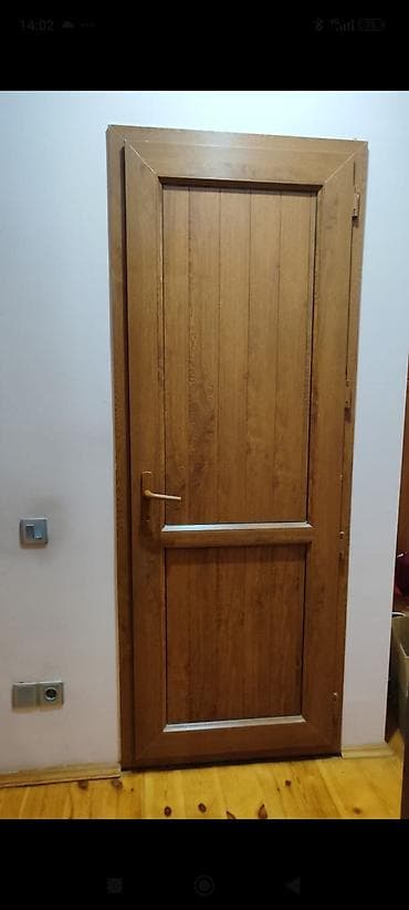 Hamam otağı qapısı - Material: su keçirməyən (isti qəhvəyi ton, taxta