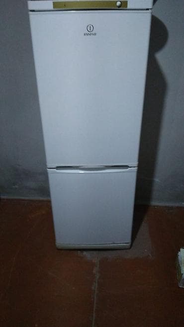 qapi zvanoku: Indesit iki kameralı soyuducu - Brend/model: Indesit (aşağıda — 2