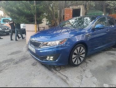 Продажа авто: Kia Optima SX T-GDI, mavi rəngli sedan. Xarici: - Parlaq mavi kuzov — 7