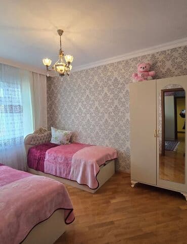 ehmedlide kiraye evler 3 otaqli: Uzun muddetli verirem Maklerlerle islemirik . Menzil Qara Qarayevdedi — 4