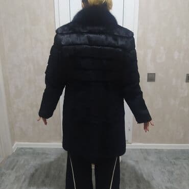 женские пижама кигуруми: Qara rəngli xəz palto - Model: Dizdən yuxarı uzunluqda, klassik düz — 2