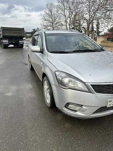 mataskilet satisi: Kia Ceed: 1.6 l | 2009 il Universal — 2