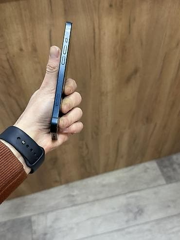 the crew 2: IPhone 13, Qara, Face ID — 4