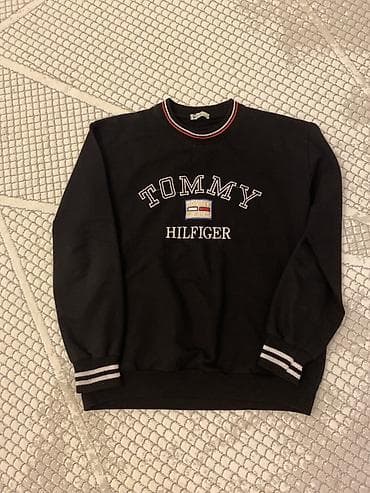 Tommy Hilfiger sweatshirt – Tommy Jeans kolleksiyası - Rəng: qara - Ön