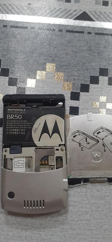 sim nar nomreler: Motorola 8 GB, rəng - Gümüşü, Düyməli — 2