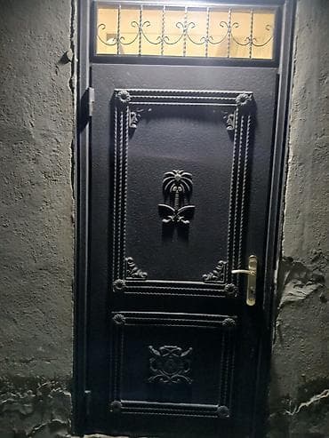 Dəmir giriş qapısı və üst işıqlıq pəncərəsi - Material: polad/dəmir — 5