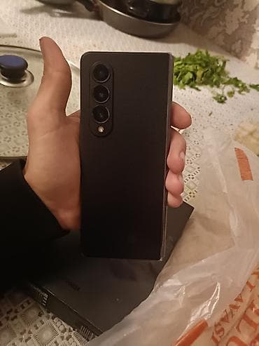 Samsung Galaxy Z Fold 4, rəng - Qara, Qırıq