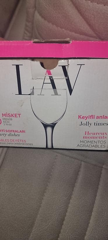 gözəllik salonu: LAV “MİSKET” likör/badə stəkanı dəsti 4 dənə var super vəziyətdə - — 4