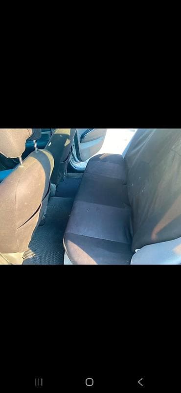 Nəqliyyat: Toyota Prius (ikinci nəsil, liftback) – hibrid Özəlliklər: - Hibrid — 6