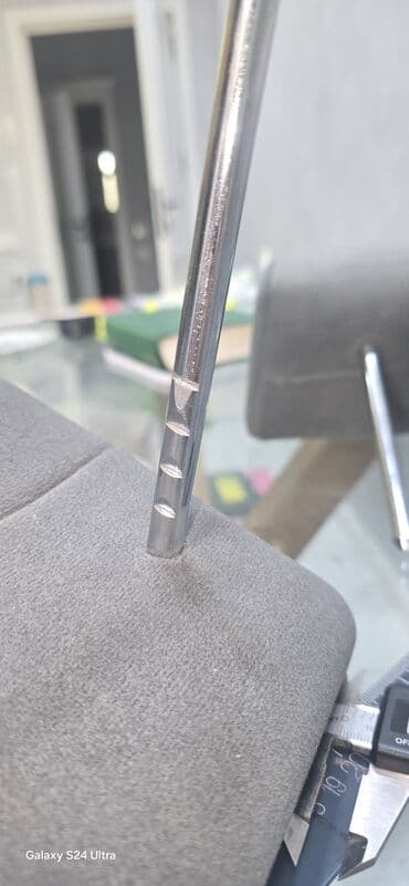 Digər salon aksesuarları: Hər şey üçün - 2 manat. Sancağın diametri 10 мм.-dir. Böyük — 5