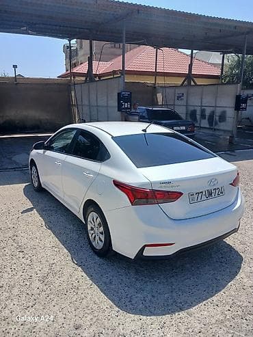 lovol 504 b: Hyundai Accent: 1.6 l | 2021 il Sedan — 4