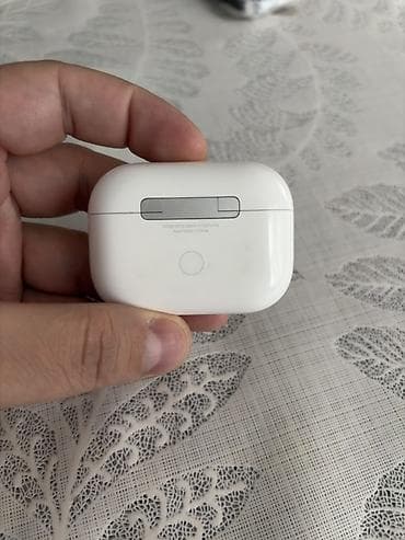 kalonka bulutuz: Apple AirPods Pro 2 (MagSafe şarj qutusu ilə) Xüsusiyyətlər: - Aktiv — 4
