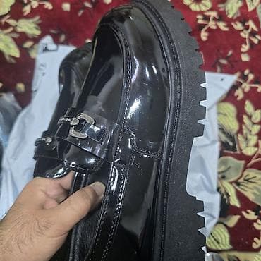 ayaqq: Məhsul: Qara laklı loafer ayaqqabı - Üst hissə: Parlaq lak material — 4