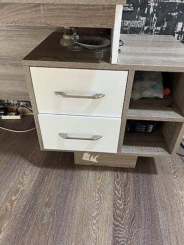 Мебель для дома на заказ: Прямой стол, С полками, С выдвижными ящиками, Ламинат текстурный — 2