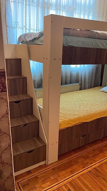İki ( 2 )mərtəbəli çarpayı satılır. 800 AZN-ə alınıb.Dəyərinən çoox — 3