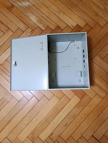 3 birinde printer: Metal kabinet – UPS/qida bloku üçün divardan asılan korpus - — 5