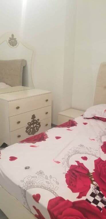 7 ci mikrorayon yeni tikili: Sumqayıtda bulvarda 8-mərtəbəli binanın, 7-ci mərtəbəsində, 100-kv — 7