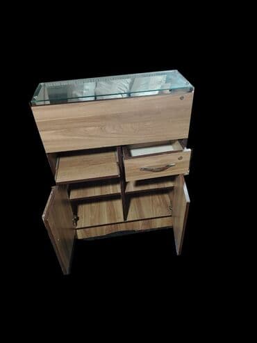 вешалки для магазина: Zərgərlik vitrin dəsti - Ön hissəsində “Qızıl Gümüş” yazılı vitrinin — 2