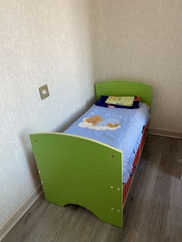 Oğlan və qız üçün, Çarpayı, Bazasız, Matras ilə, Siyirməli