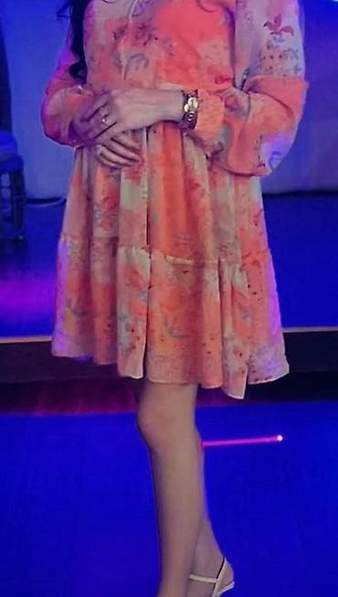 elbiseler: M razmerdi.1defe geyinilib.60azn e alibib 30e satilir.yeni kimidi — 2