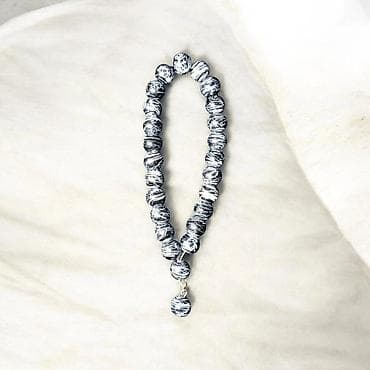 Toy paltarları və aksesuarları: Məhsul: Təsbeh (şar formalı muncuqlu, asqılı) Təsviri: - Klassik şar — 6