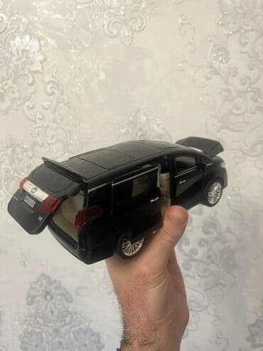 model: Miqyaslı oyuncaq minivan – metal korpuslu kolleksiya modeli - Rəng — 3