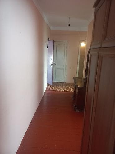 Mənzilin təsviri: - Geniş və işıqlı 2 otaqlı mənzil. - Daxili plan