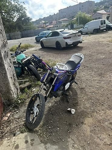 sukan lada: Məhsul: Şəhər motosikleti (benzinli), mavi rəng Xüsusiyyətlər: - Tək — 2