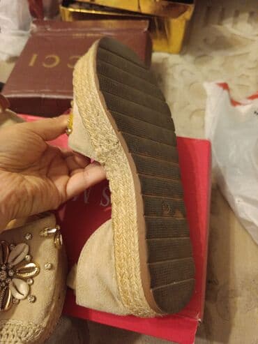 Tuflilər, Ölçü: 36, rəng - Bej, İşlənmiş