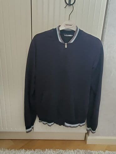 Məhsul: Məktəbli geyimi,jaket - Rəng: Tünd göy - Dizayn: Minimalist