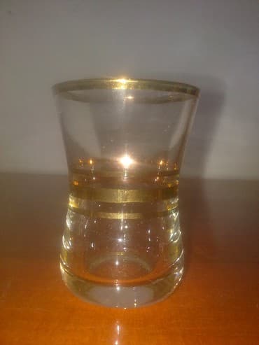 zərlər: Armudu stəkanlar — 1